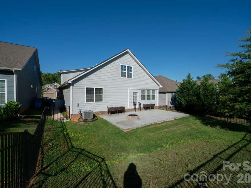 1106 Eddisbury Cove, Waxhaw, NC 28173.  MLS# CAR4380010, YatesRealty ID 29578. Backyard