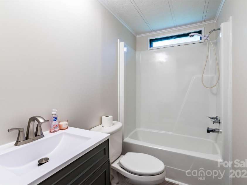 7050 Forney Hill Road, Denver, NC 28037.  MLS# CAR4243315, YatesRealty ID 29578. Second Bath