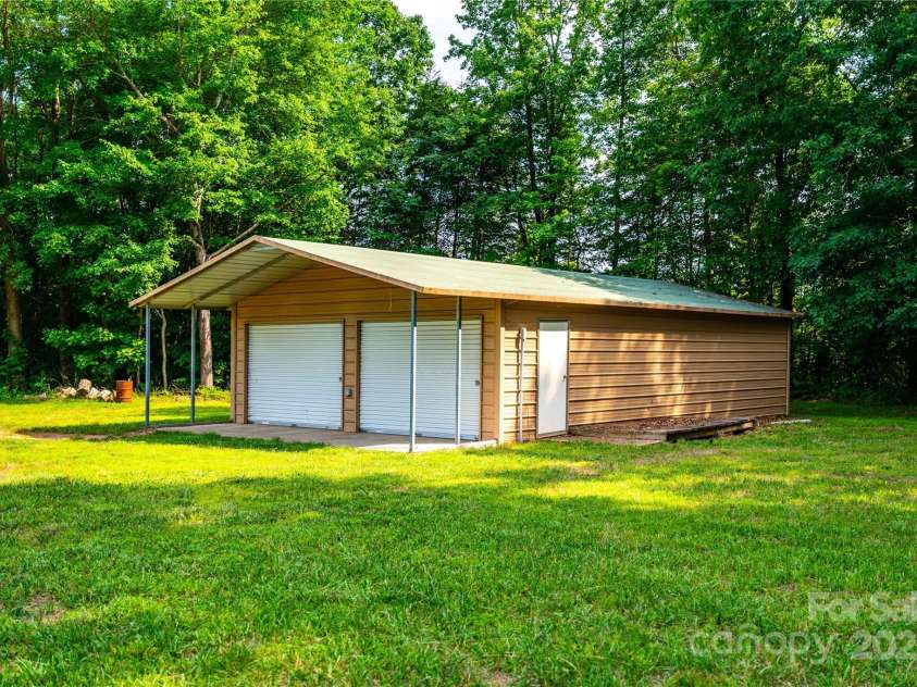 7050 Forney Hill Road, Denver, NC 28037.  MLS# CAR4243315, YatesRealty ID 29578. Workshop/Garage for all your extra toys