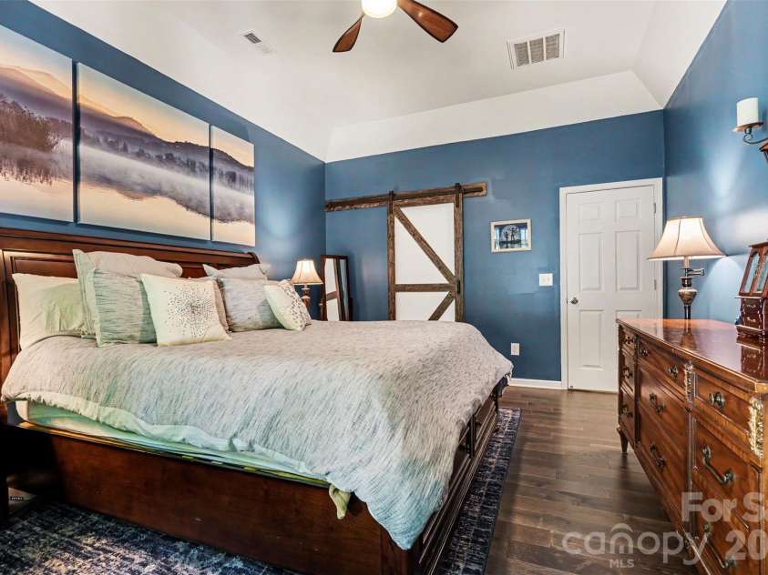 12301 Flatbush Drive, Huntersville, NC 28078.  MLS# CAR4382119, YatesRealty ID 29579. Primary Suite with Tray Ceiling and Ceiling Fan