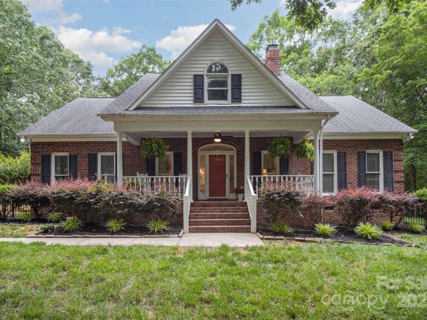 7408 Mockingbird Lane, Waxhaw, NC 28173.  MLS# CAR4271688, YatesRealty ID 29579. 