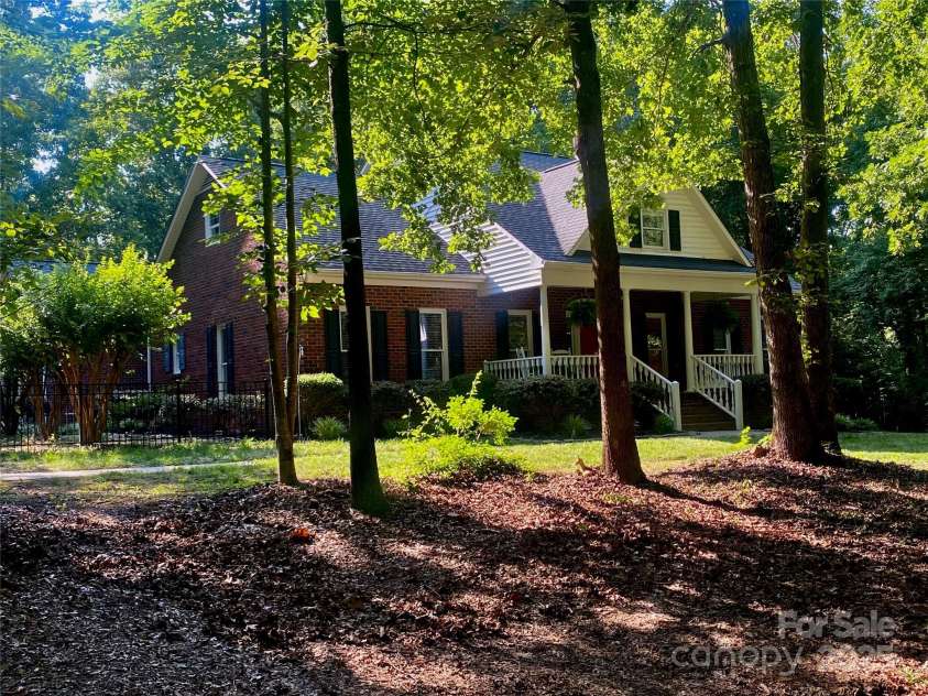 7408 Mockingbird Lane, Waxhaw, NC 28173.  MLS# CAR4271688, YatesRealty ID 29579. 