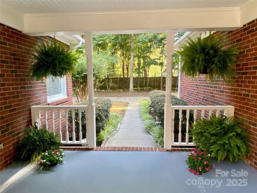 7408 Mockingbird Lane, Waxhaw, NC 28173.  MLS# CAR4271688, YatesRealty ID 29579. 