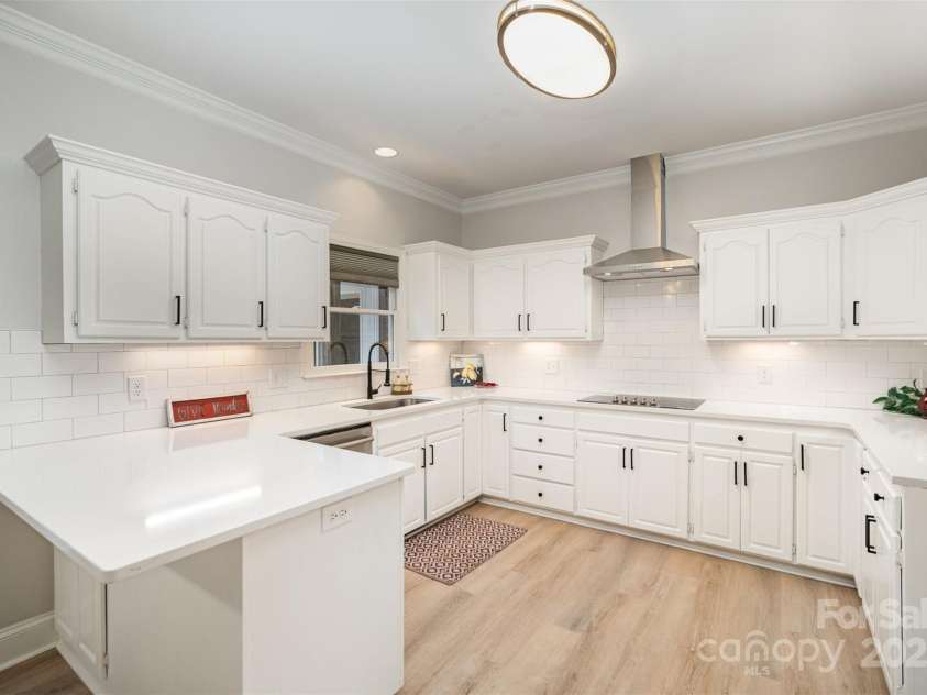 7408 Mockingbird Lane, Waxhaw, NC 28173.  MLS# CAR4271688, YatesRealty ID 29579. 