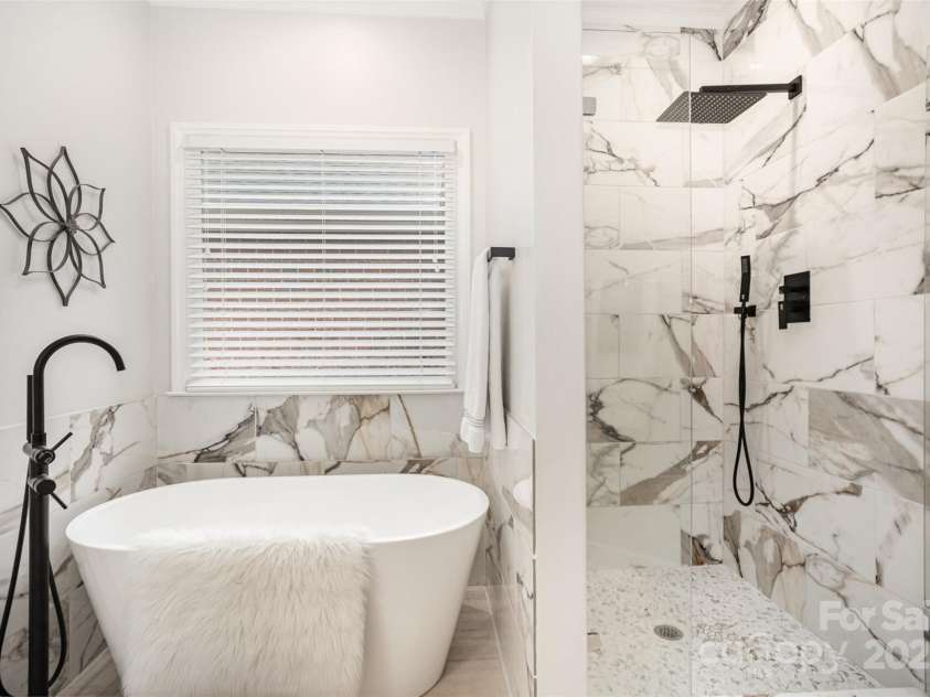 7408 Mockingbird Lane, Waxhaw, NC 28173.  MLS# CAR4271688, YatesRealty ID 29579. Primary Bathroom