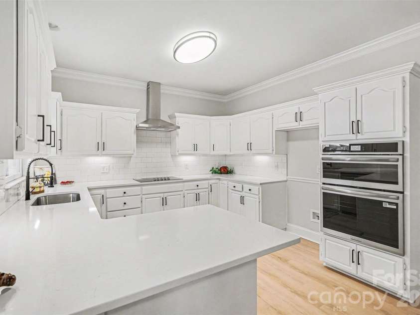 7408 Mockingbird Lane, Waxhaw, NC 28173.  MLS# CAR4335710, YatesRealty ID 29579. 