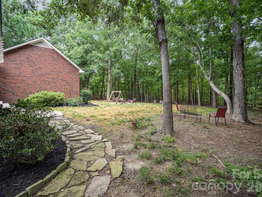 7408 Mockingbird Lane, Waxhaw, NC 28173.  MLS# CAR4335710, YatesRealty ID 29579. 