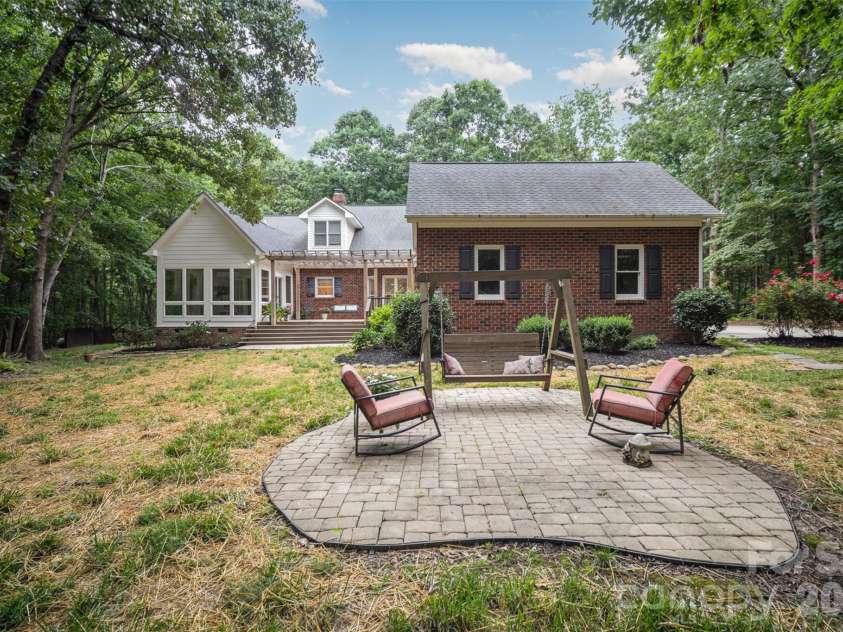 7408 Mockingbird Lane, Waxhaw, NC 28173.  MLS# CAR4335710, YatesRealty ID 29579. 