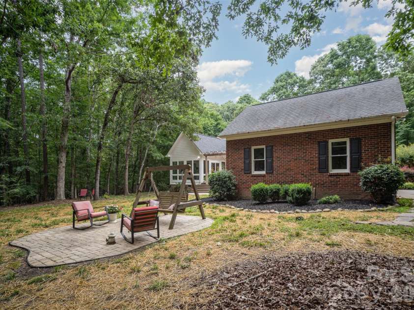 7408 Mockingbird Lane, Waxhaw, NC 28173.  MLS# CAR4335710, YatesRealty ID 29579. 