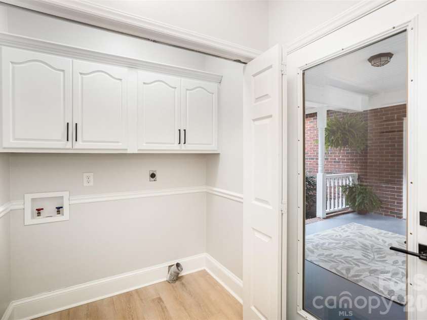 7408 Mockingbird Lane, Waxhaw, NC 28173.  MLS# CAR4335710, YatesRealty ID 29579. Laundry