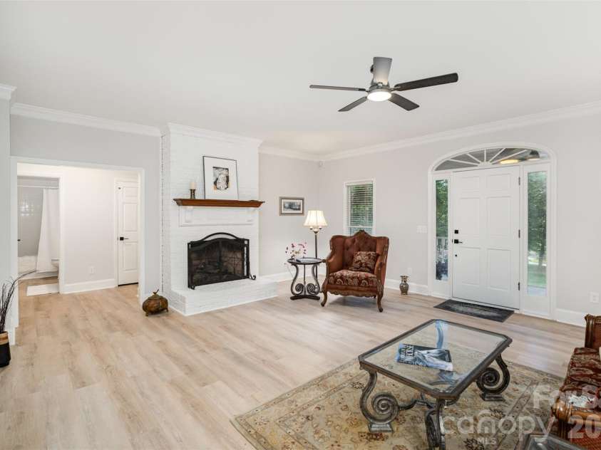 7408 Mockingbird Lane, Waxhaw, NC 28173.  MLS# CAR4335710, YatesRealty ID 29579. Living Room