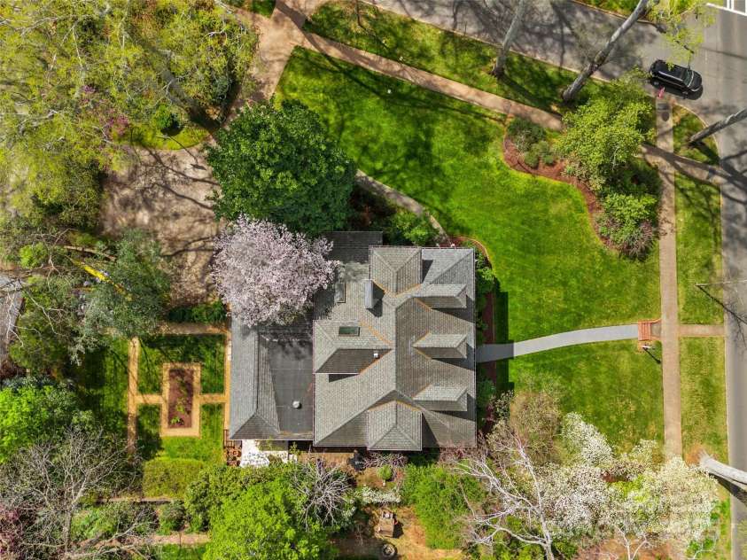 1579 Queens Road, Charlotte, NC 28207.  MLS# CAR4201917, YatesRealty ID 2958. 