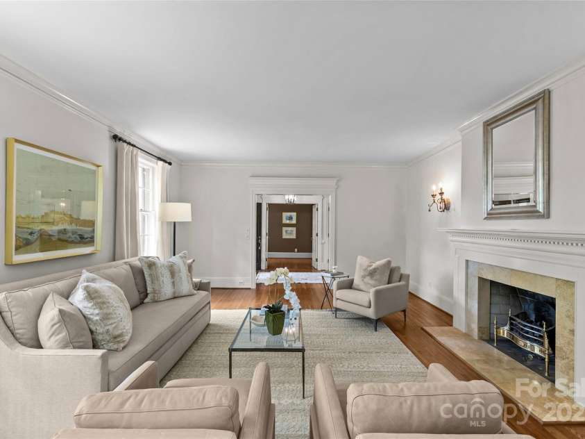 1579 Queens Road, Charlotte, NC 28207.  MLS# CAR4201917, YatesRealty ID 2958. 