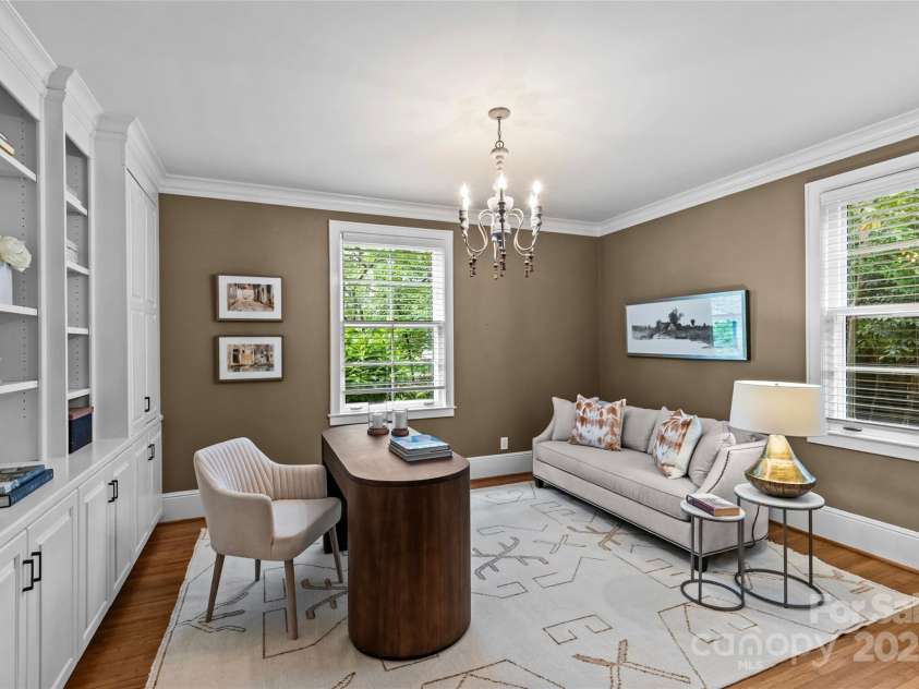 1579 Queens Road, Charlotte, NC 28207.  MLS# CAR4201917, YatesRealty ID 2958. 