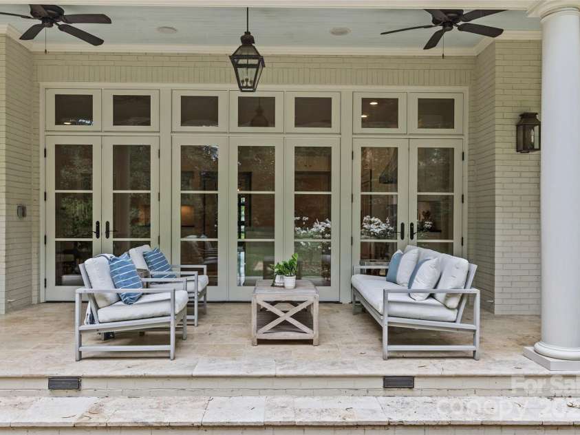 1579 Queens Road, Charlotte, NC 28207.  MLS# CAR4201917, YatesRealty ID 2958. 