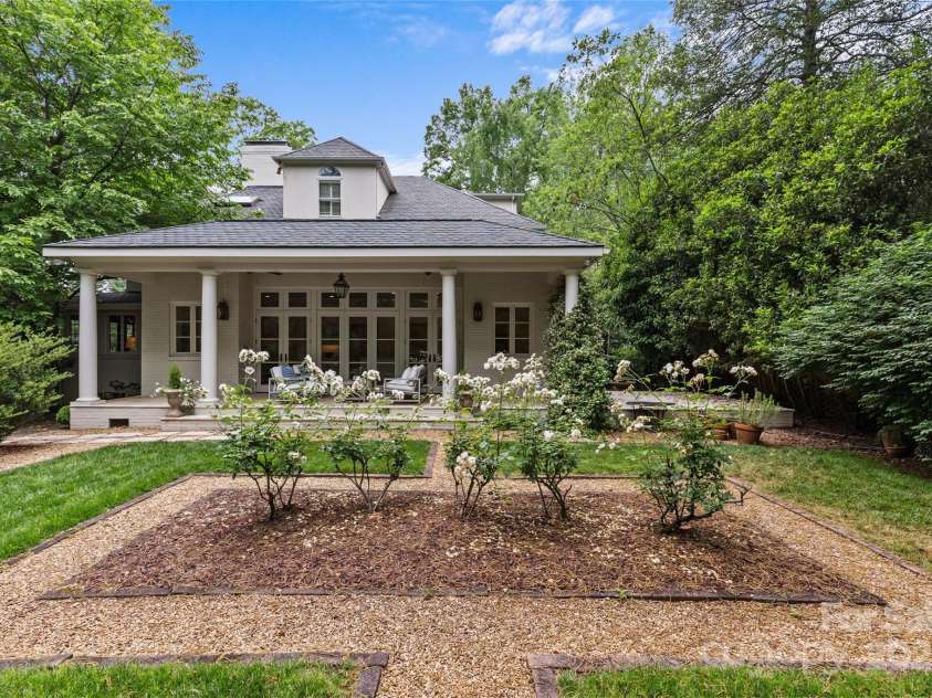 1579 Queens Road, Charlotte, NC 28207.  MLS# CAR4201917, YatesRealty ID 2958. 