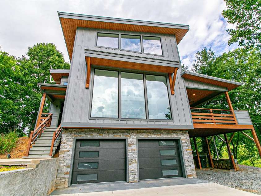 22 Lara Drive, Mills River, NC 28759.  MLS# CAR4271505, YatesRealty ID 2958. Front