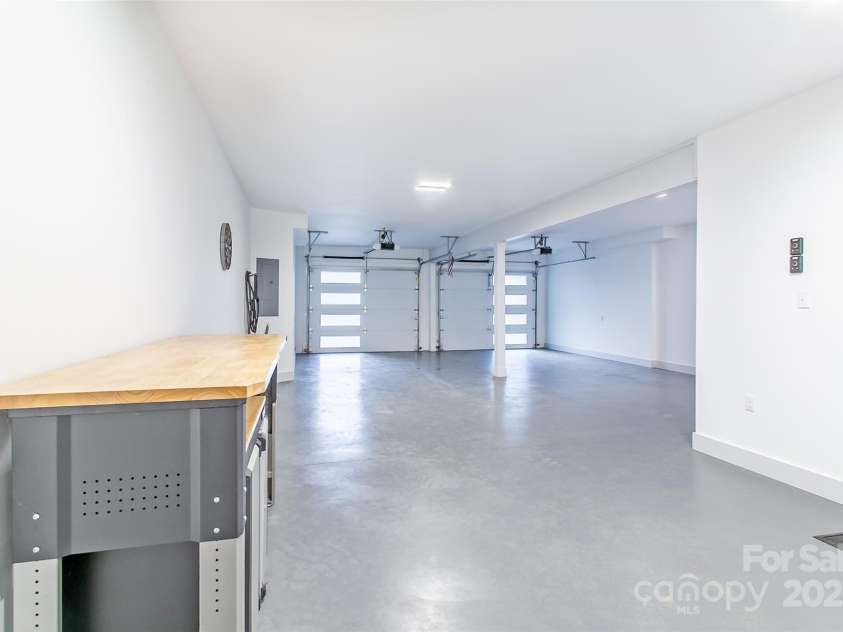 22 Lara Drive, Mills River, NC 28759.  MLS# CAR4271505, YatesRealty ID 2958. Garage