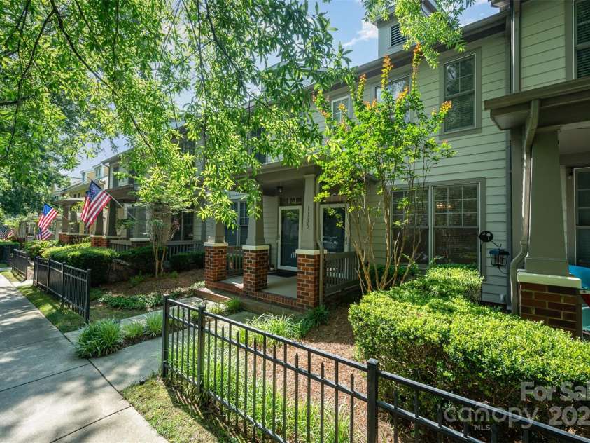 1135 Market Street, Fort Mill, SC 29708.  MLS# CAR4273659, YatesRealty ID 29580. 