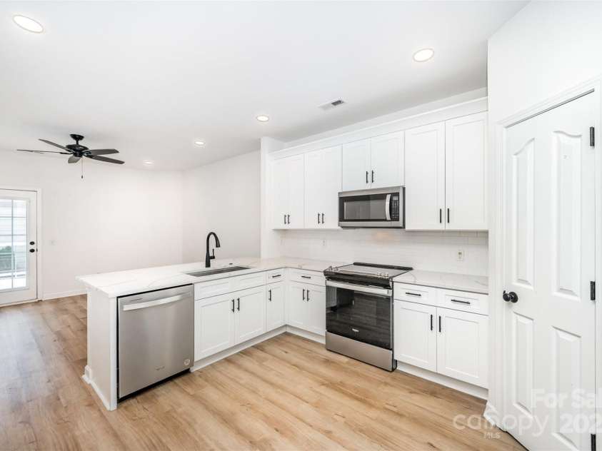 1135 Market Street, Fort Mill, SC 29708.  MLS# CAR4273659, YatesRealty ID 29580. 