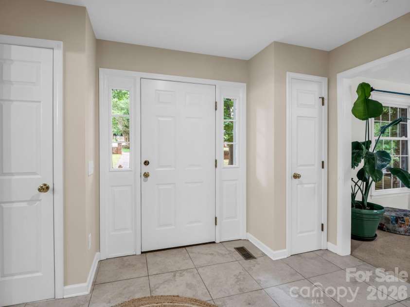 224 Windsor Drive, Shelby, NC 28150.  MLS# CAR4389885, YatesRealty ID 29580. 