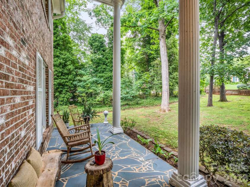 224 Windsor Drive, Shelby, NC 28150.  MLS# CAR4389885, YatesRealty ID 29580. 