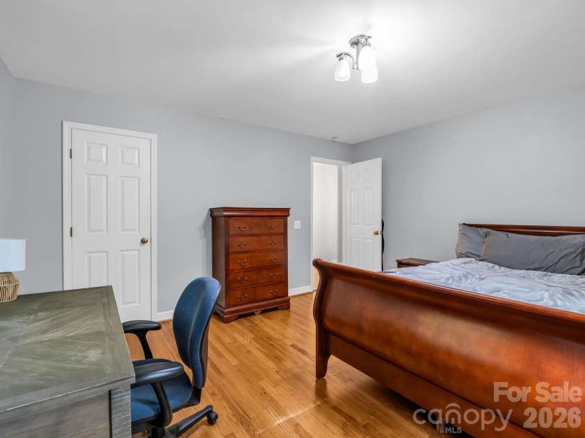 224 Windsor Drive, Shelby, NC 28150.  MLS# CAR4389885, YatesRealty ID 29580. 
