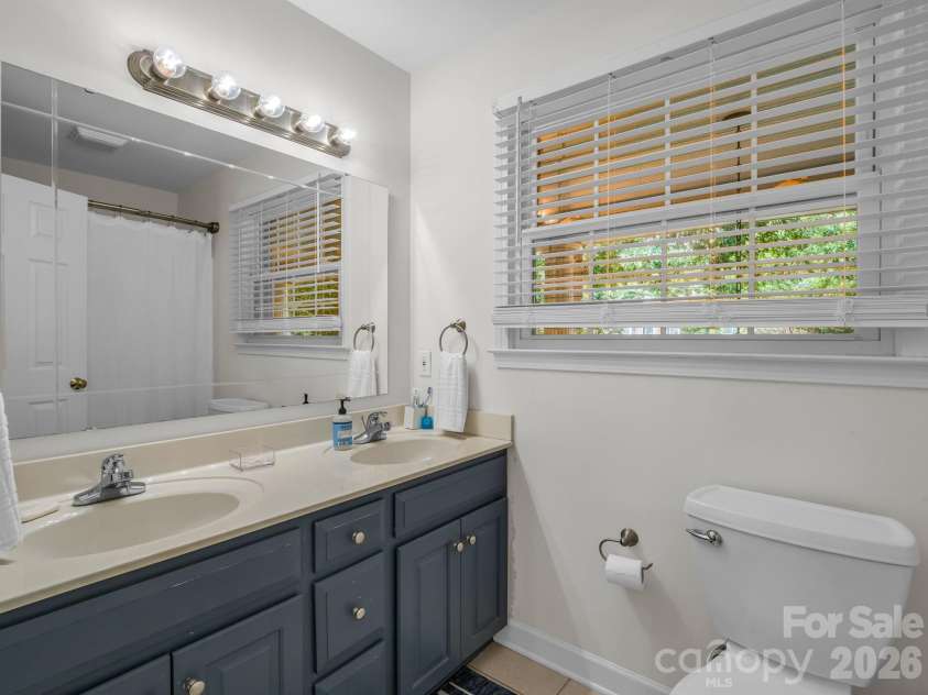 224 Windsor Drive, Shelby, NC 28150.  MLS# CAR4389885, YatesRealty ID 29580. 