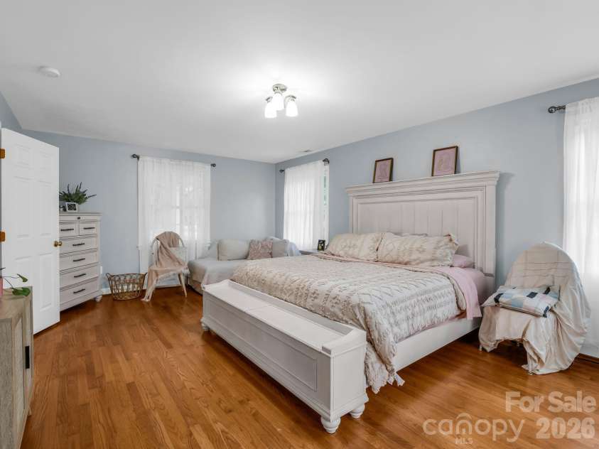 224 Windsor Drive, Shelby, NC 28150.  MLS# CAR4389885, YatesRealty ID 29580. 