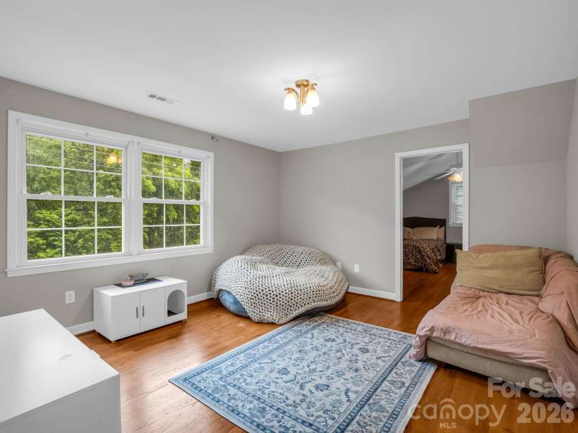 224 Windsor Drive, Shelby, NC 28150.  MLS# CAR4389885, YatesRealty ID 29580. 