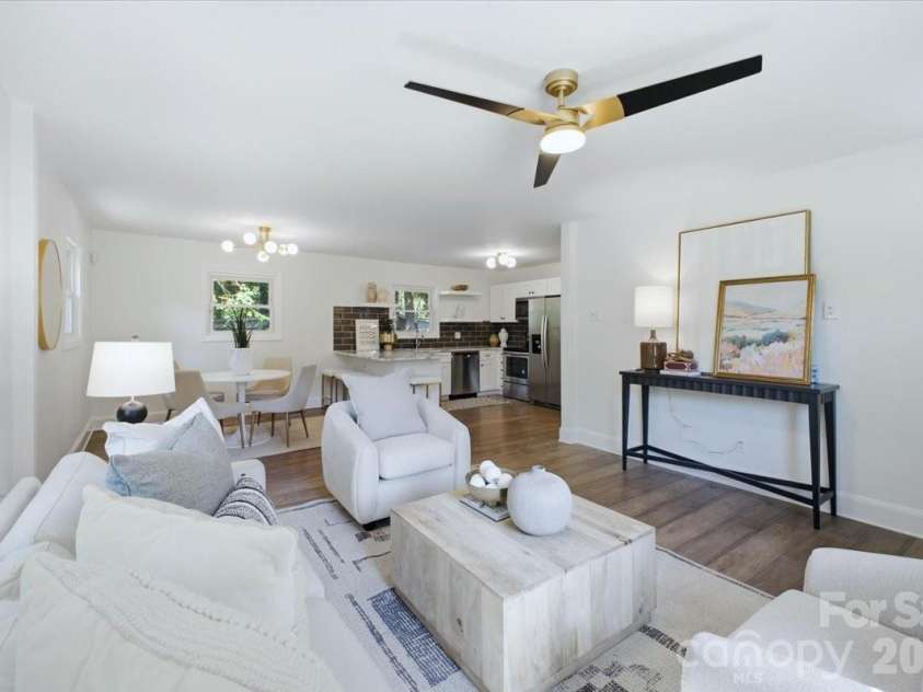 1815 Haines Street, Charlotte, NC 28216.  MLS# CAR4383212, YatesRealty ID 29581. 