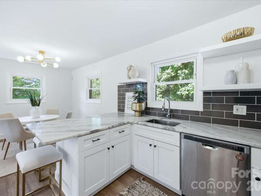 1815 Haines Street, Charlotte, NC 28216.  MLS# CAR4383212, YatesRealty ID 29581. 