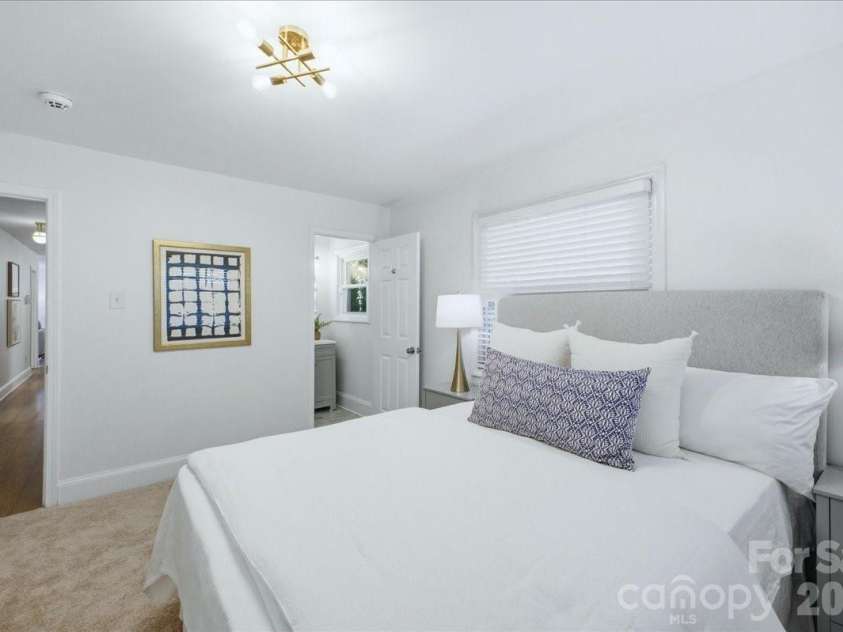 1815 Haines Street, Charlotte, NC 28216.  MLS# CAR4383212, YatesRealty ID 29581. 