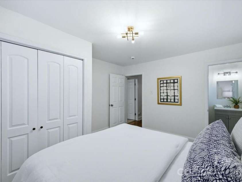 1815 Haines Street, Charlotte, NC 28216.  MLS# CAR4383212, YatesRealty ID 29581. 
