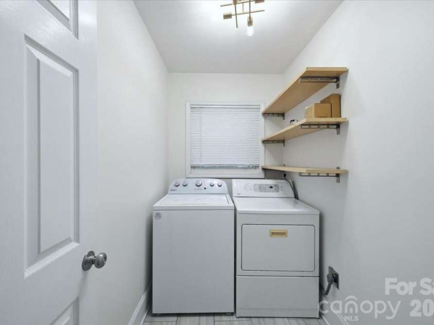 1815 Haines Street, Charlotte, NC 28216.  MLS# CAR4383212, YatesRealty ID 29581. 