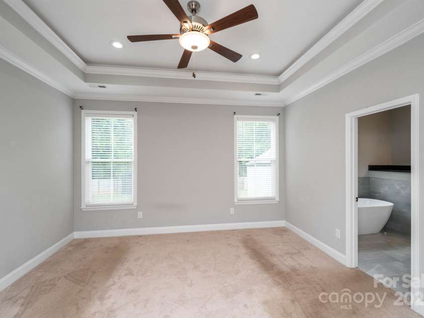100 Holly Drive, Duncan, SC 29334.  MLS# CAR4299631, YatesRealty ID 29583. 