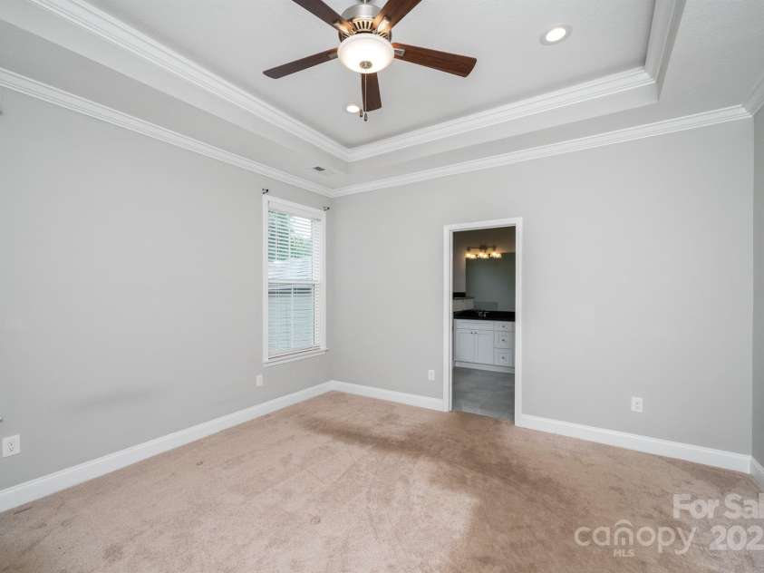 100 Holly Drive, Duncan, SC 29334.  MLS# CAR4299631, YatesRealty ID 29583. 