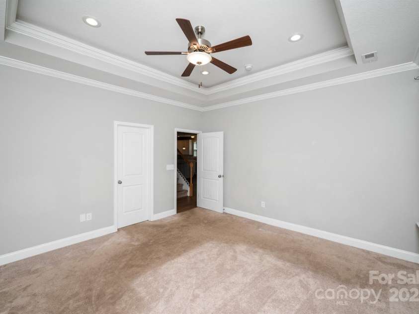 100 Holly Drive, Duncan, SC 29334.  MLS# CAR4299631, YatesRealty ID 29583. 