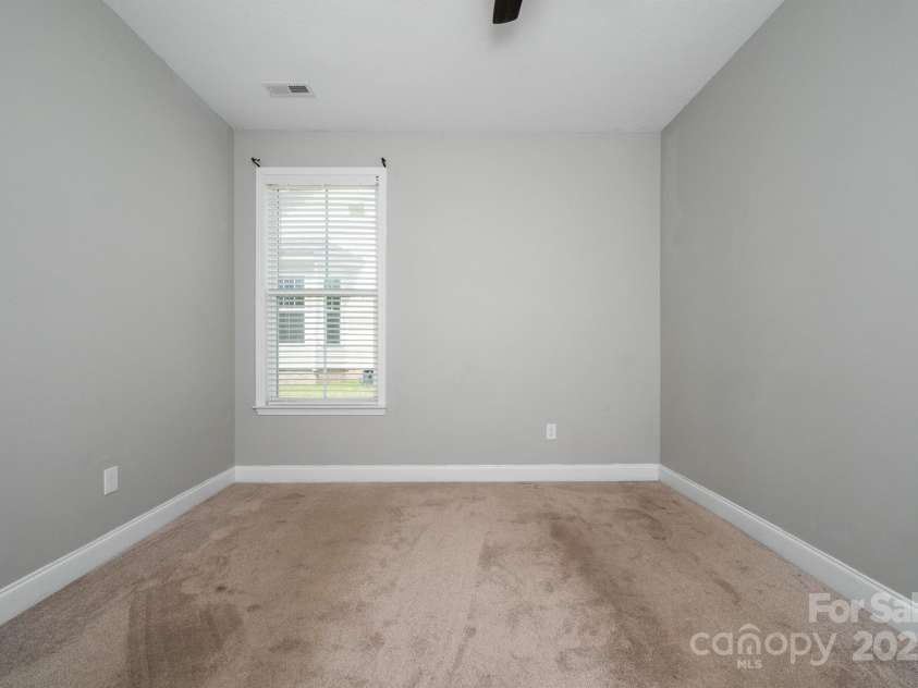 100 Holly Drive, Duncan, SC 29334.  MLS# CAR4299631, YatesRealty ID 29583. 