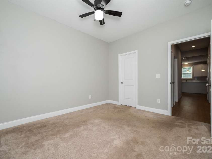 100 Holly Drive, Duncan, SC 29334.  MLS# CAR4299631, YatesRealty ID 29583. 