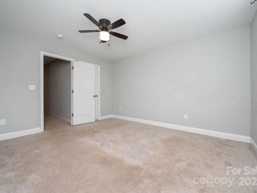 100 Holly Drive, Duncan, SC 29334.  MLS# CAR4299631, YatesRealty ID 29583. 