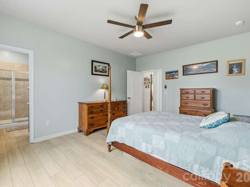 2368 Trollinger Drive, Catawba, NC 28609.  MLS# CAR4387636, YatesRealty ID 29584. 