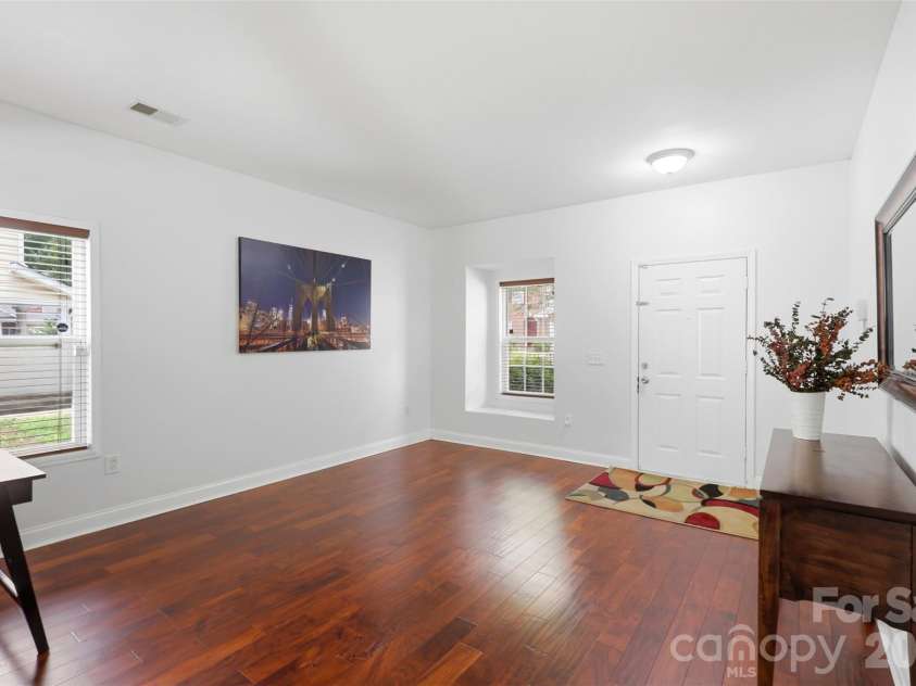 14021 Pinyon Pine Lane, Charlotte, NC 28215.  MLS# CAR4392749, YatesRealty ID 29585. 