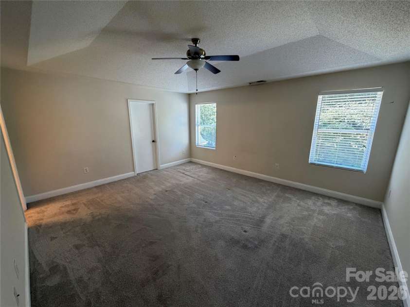 14021 Pinyon Pine Lane, Charlotte, NC 28215.  MLS# CAR4420081, YatesRealty ID 29585. 