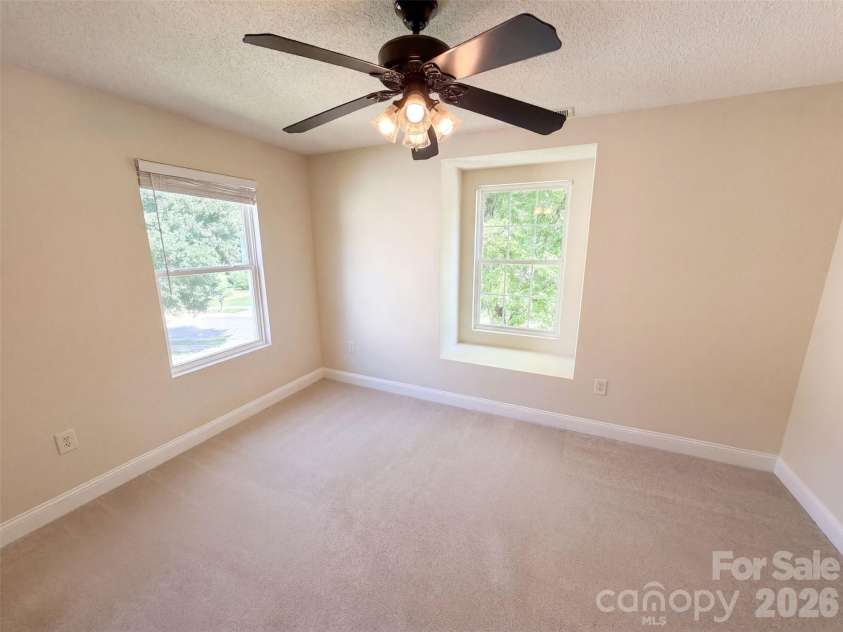 14021 Pinyon Pine Lane, Charlotte, NC 28215.  MLS# CAR4420081, YatesRealty ID 29585. 