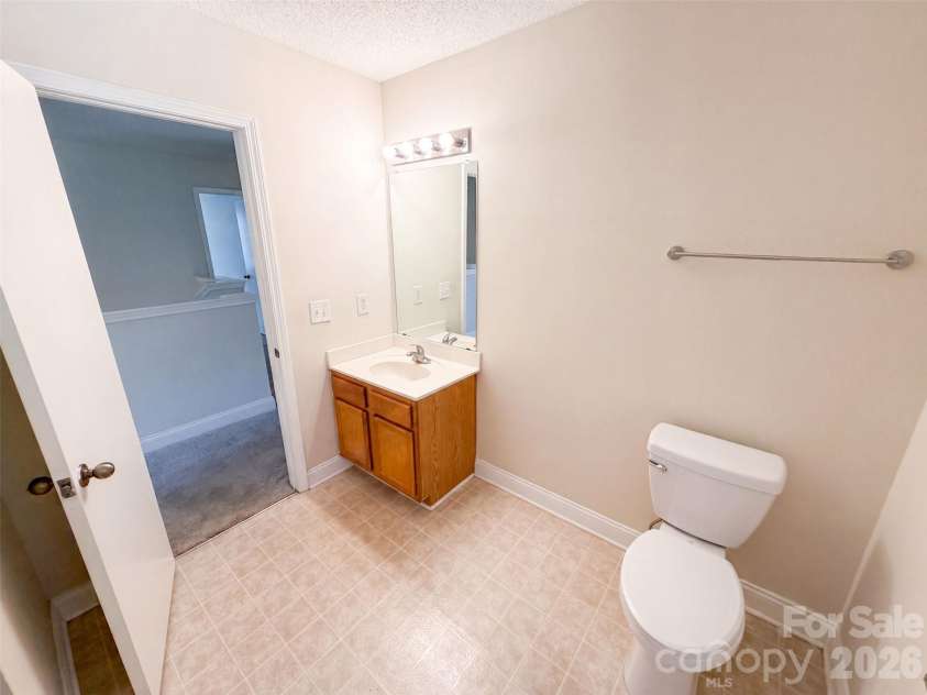 14021 Pinyon Pine Lane, Charlotte, NC 28215.  MLS# CAR4420081, YatesRealty ID 29585. 