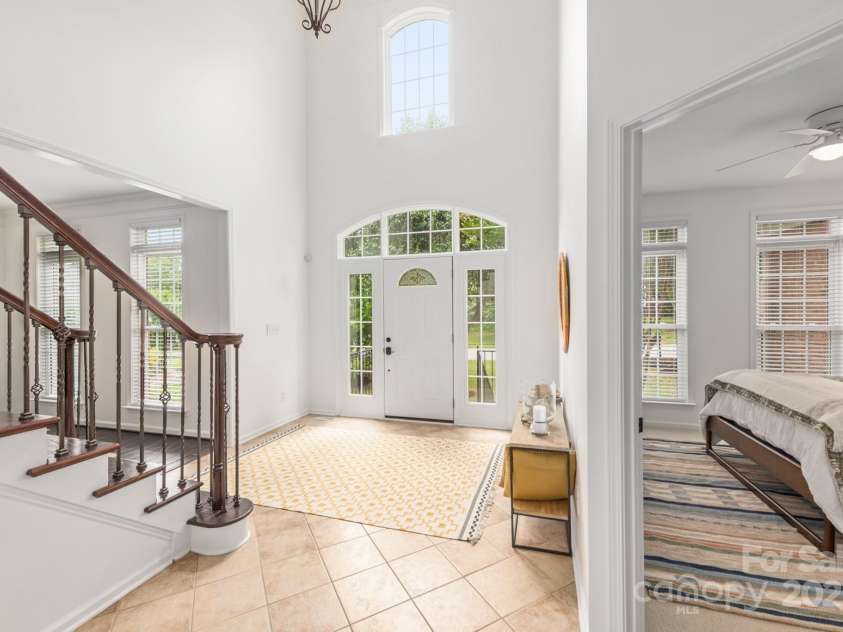 2747 Olympus Drive, Charlotte, NC 28214.  MLS# CAR4281959, YatesRealty ID 29585. 
