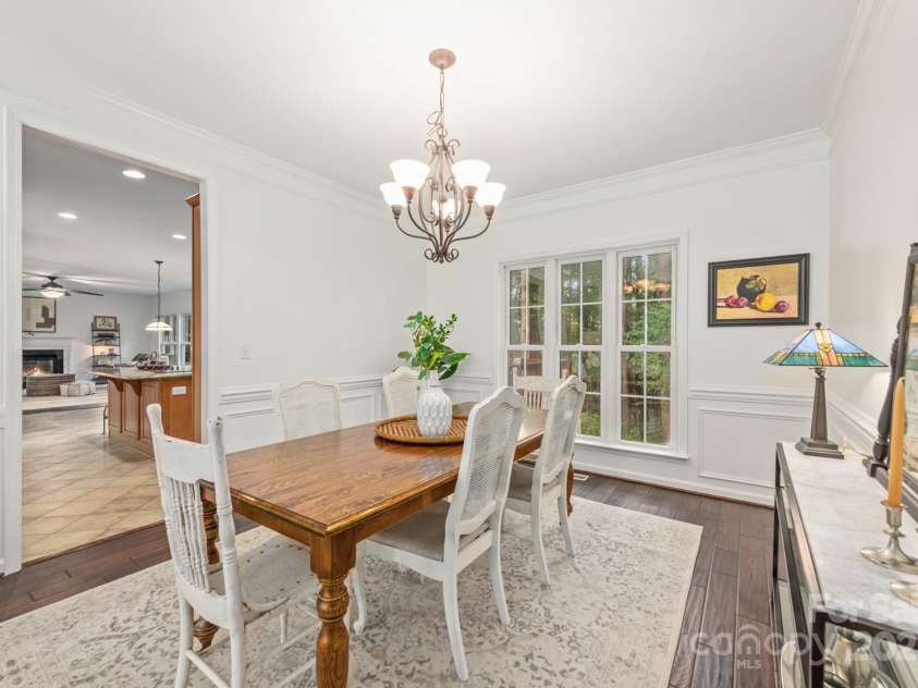2747 Olympus Drive, Charlotte, NC 28214.  MLS# CAR4281959, YatesRealty ID 29585. 