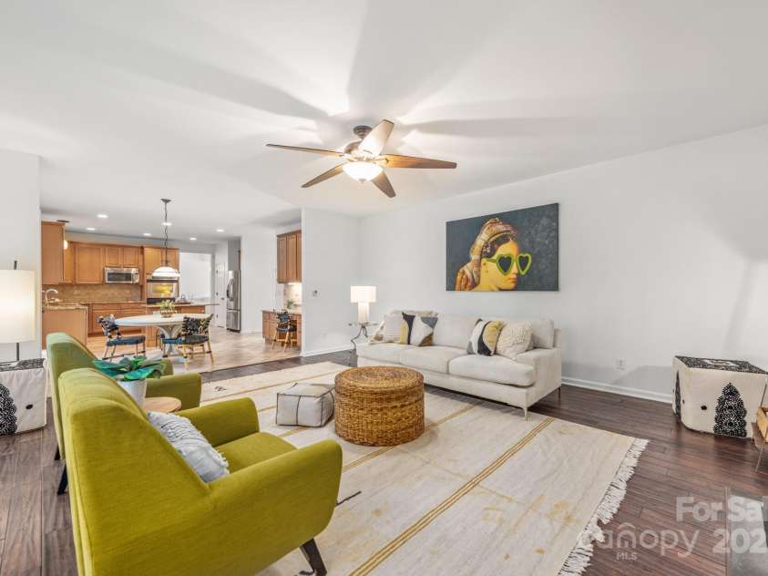 2747 Olympus Drive, Charlotte, NC 28214.  MLS# CAR4281959, YatesRealty ID 29585. 