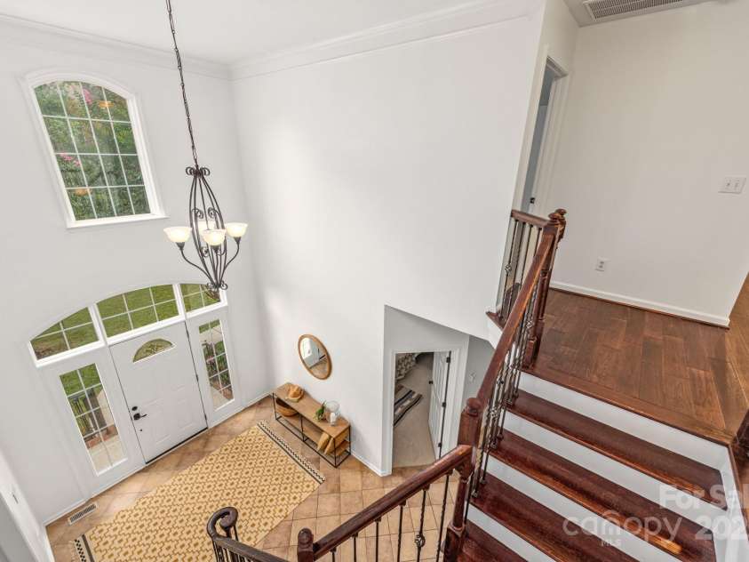 2747 Olympus Drive, Charlotte, NC 28214.  MLS# CAR4281959, YatesRealty ID 29585. 